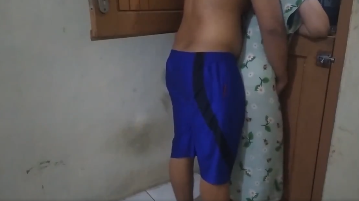 Indo Viral ABG Dengan Om Yang Sudah Tidak Tahan Pengen Di Masukin Rudal Berurat Yang Panjang