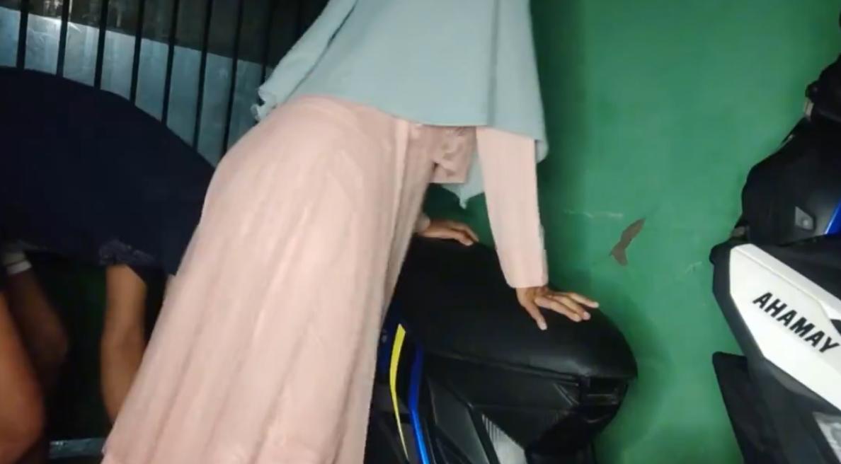 Stock Terbatas Viral Hari Ini Istri Dikasih Hadiah Motor Oleh Suami Langsung Dicoba Buat Wiwik Di Atas Motor